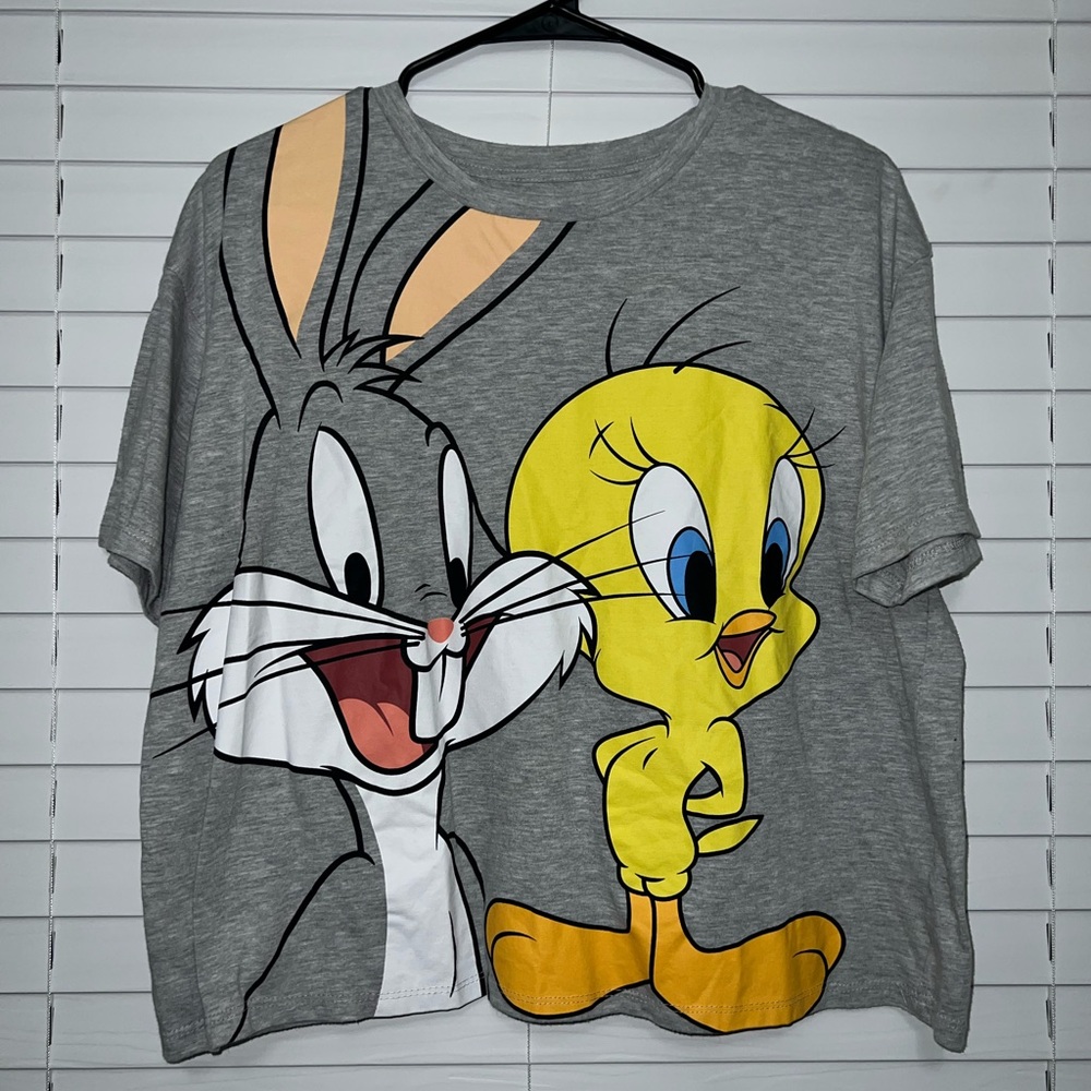 Warner Bros. Gray Looney Tunes Bugs Bunny and Tweety Cropped T-Shirt - Picture 2 of 5